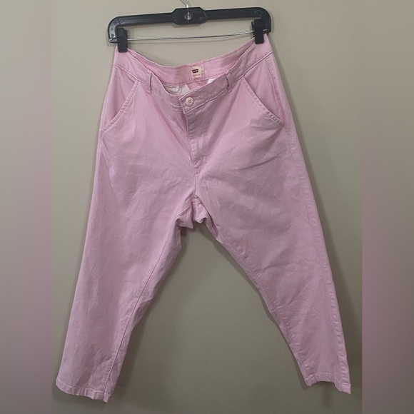 Levi’s Women’s Pants Size 10 Pink Ankle Cropped Tapered Stretch Mid Rise Cotton - Picture 2 of 12